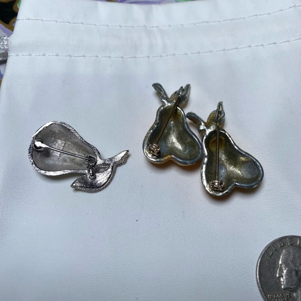 Vintage Fruits Brooch Set - Picture 6 of 7